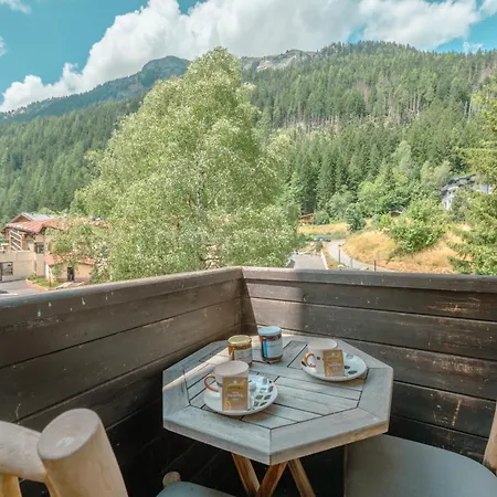 Grand Roc C103 From Slopes 280m, View, Parking & Wifi - Happy * Chamonix Mont Blanc